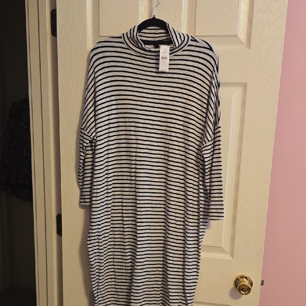 Lou & Grey Black and White Striped Top‎